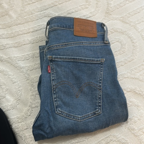 LEVI’S Mile High Super Skinny Jean - Picture 2 of 2